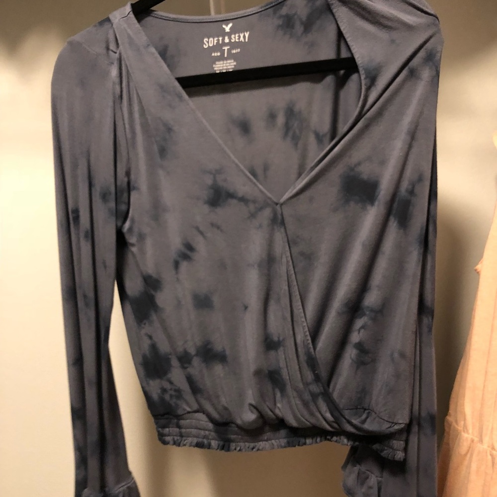 Flowy Bell sleeved top